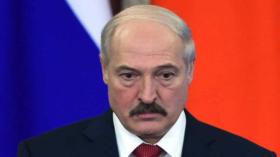 Метаморфози Лукашенка: від «сильного лідера» до жалюгідної маріонетки за один місяць