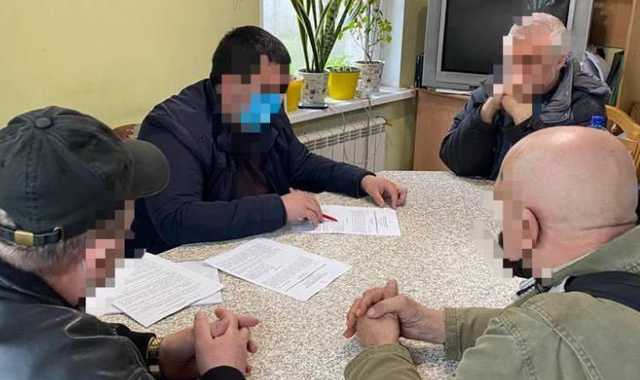 Мошенники в Киеве обещали помочь с украинским гражданством за 11 тысяч долларов