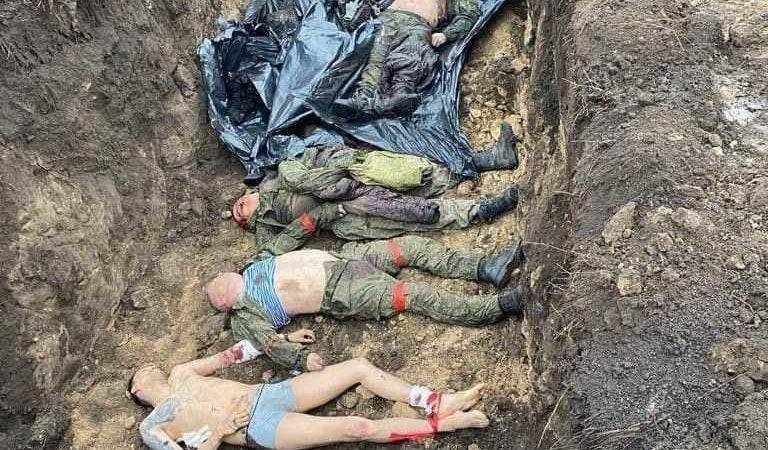 Россия приказала хоронить своих военных в братских могилах, чтобы скрыть потери в Украине. ДОКУМЕНТ