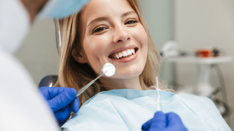Как выбрать хорошего стоматолога для себя и всей семьи
