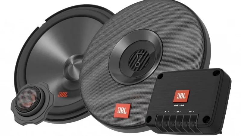 Преимущества и недостатки автоакустики JBL