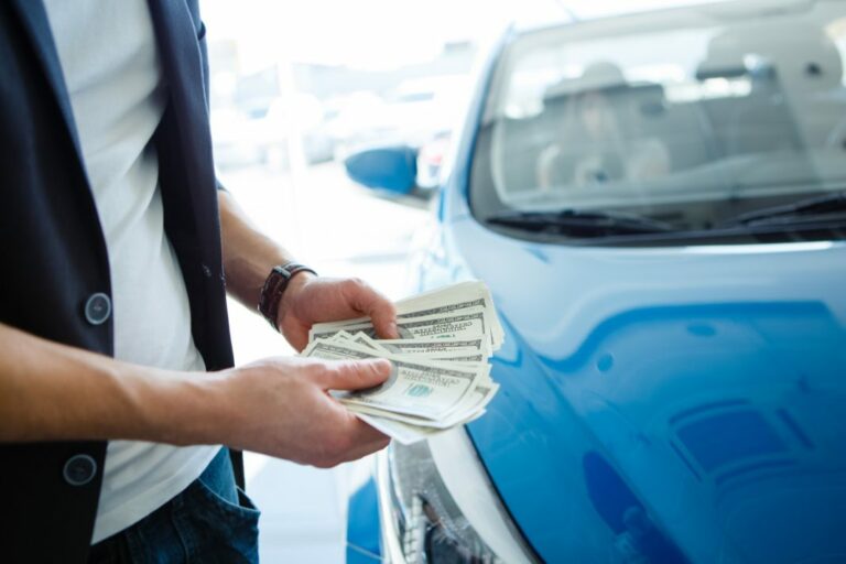 Кредит под залог автомобиля в банке или автоломбарде, что выбрать?