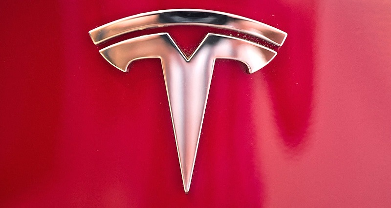 Аналитик: ожидайте снижения цен на Tesla на Западе, потенциальная возможность покупки на складе