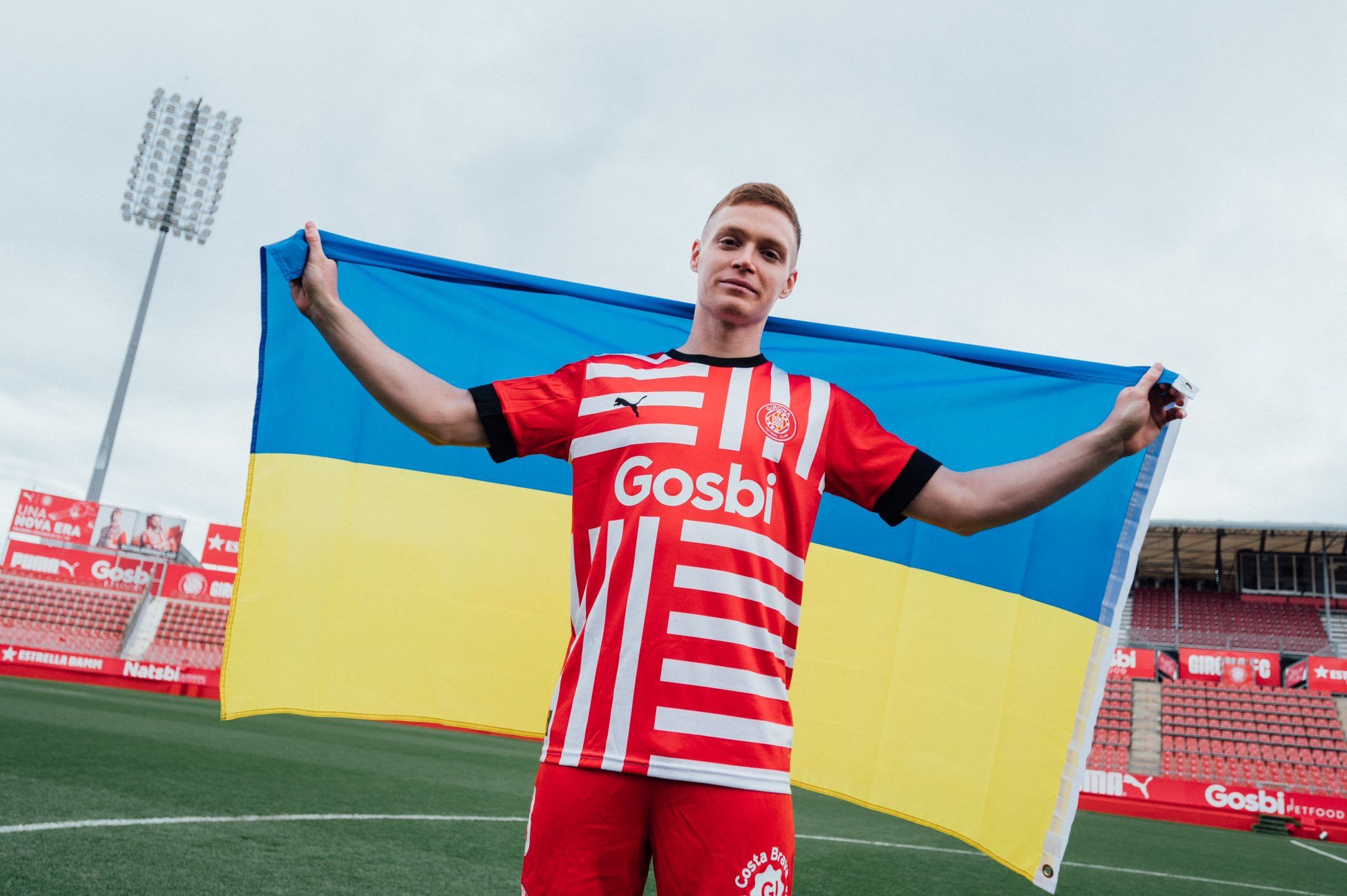 Футболист сборной Украины перешел в испанский клуб