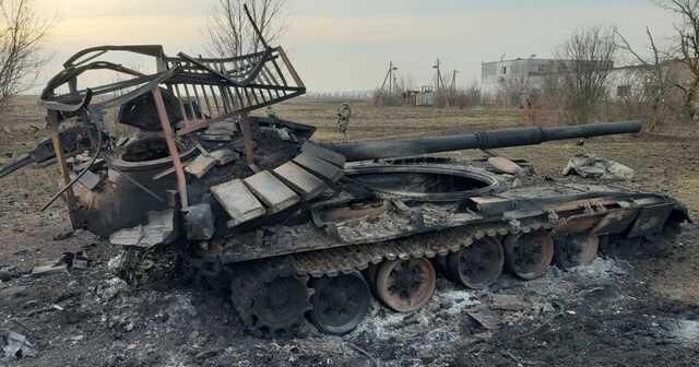 Под Авдеевкой разбита большая часть танкового полка РФ
