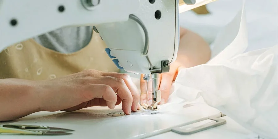 Как выбрать правильное швейное оборудование: основные виды и характеристики