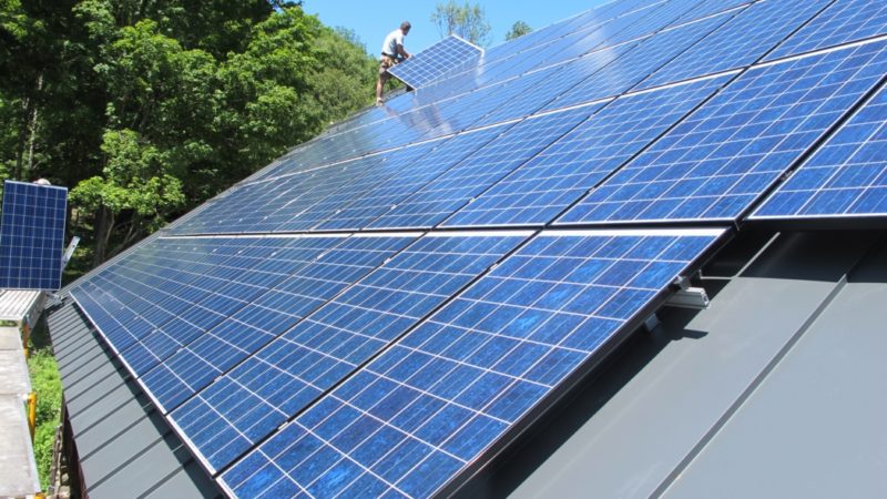 Вигоди сонячних електростанцій для приватного будинку