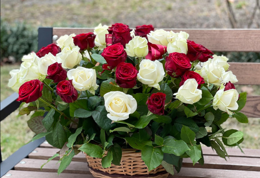 Преимущества заказа цветов в службе доставки цветов FLORINA