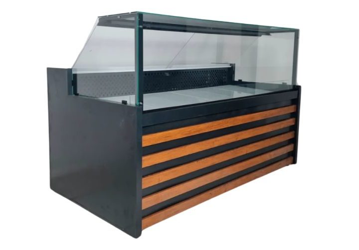 Що впливає на ціну холодильної вітрини: технічні аспекти