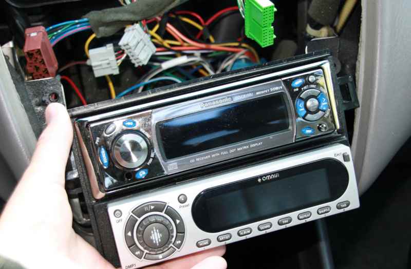 Професійний ремонт автомагнітол у Києві від сервісного центру DECODER