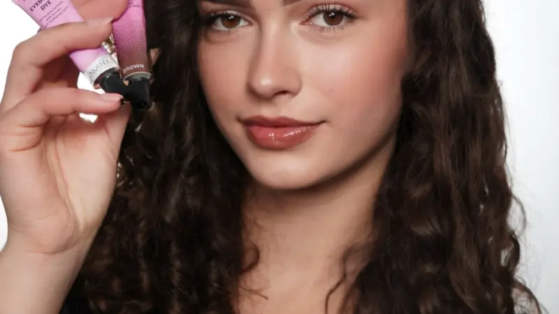 Фарбування і ламінування: секрет доглянутих брів і вій, що виглядають бездоганно щодня