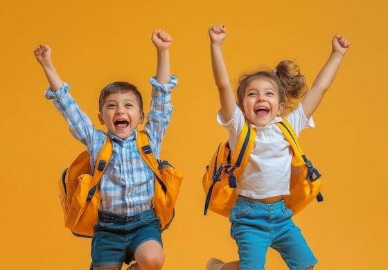 Освіта без кордонів: як онлайн-ліцей допомагає українським підліткам вчитись, де б вони не жили