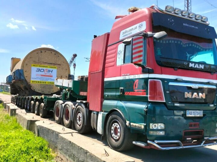 Перевезення небезпечних АДР вантажів і негабариту від Zolin: як працює команда, яка витягує логістику там, де інші здаються