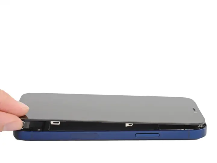 Широкий вибір екранів для iPhone 13 у Kivi Parts & Service