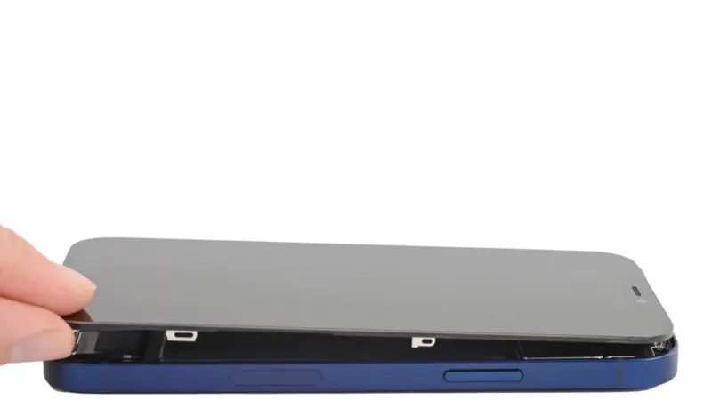 Широкий вибір екранів для iPhone 13 у Kivi Parts & Service