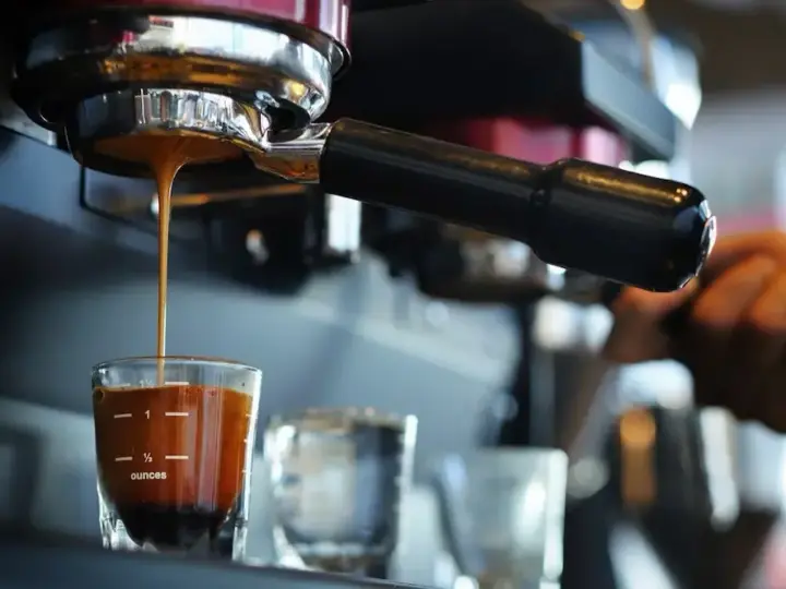 Оренда проти покупки: економічний аналіз кофемашин для бізнесу